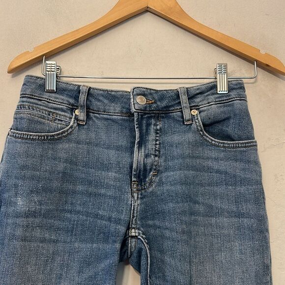 We The Free distressed denim jeans Size 25 EUC - Picture 4 of 9